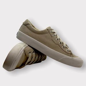 Women’s Keds Suede low top sneakers with dream foam.